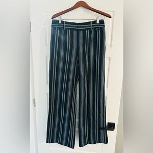 Women’s size 4 striped wide leg, pant.